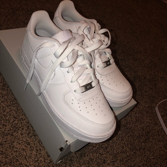 Nike Air Force 1 - Picture 3 of 4